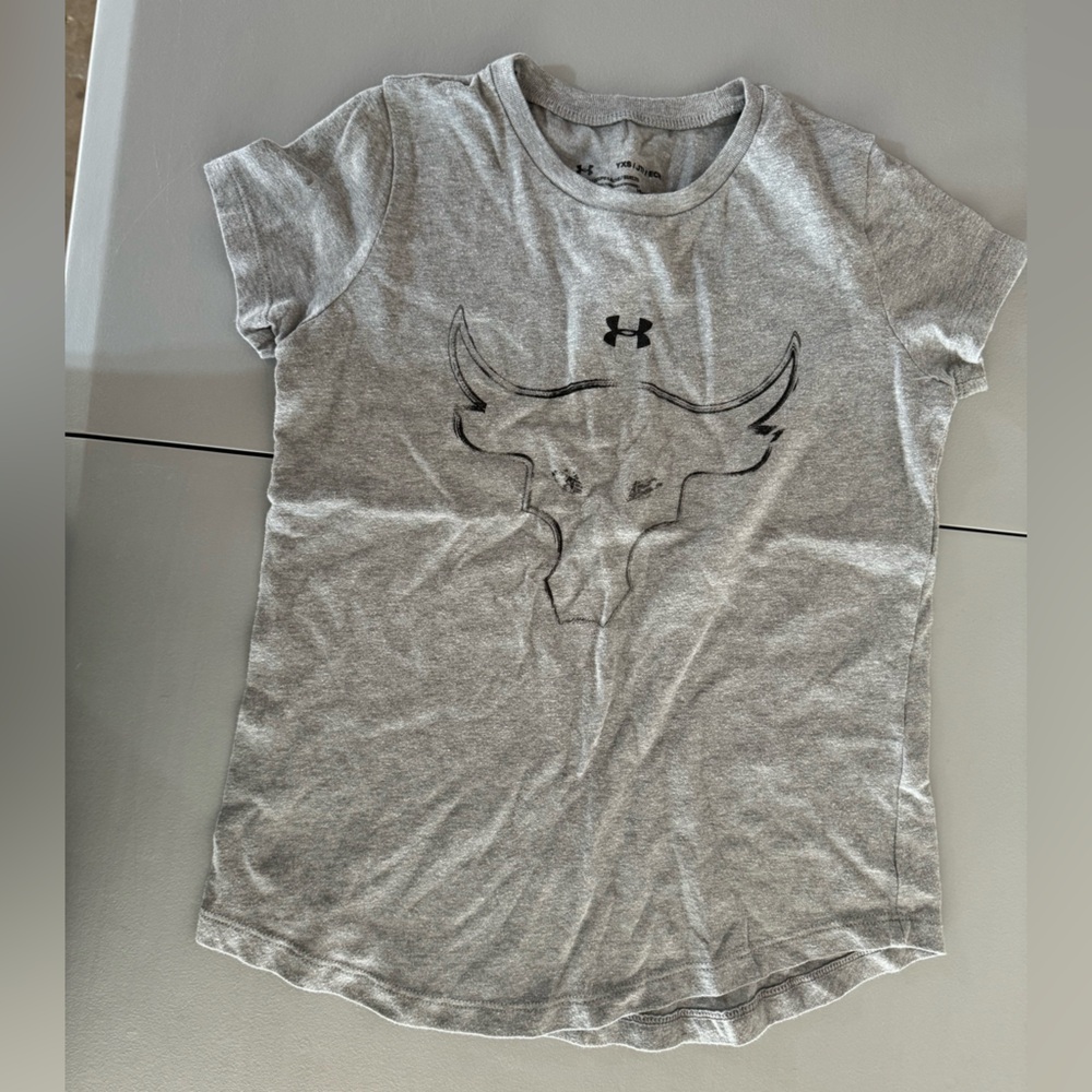Under Armour tshirt